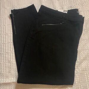 Joe Fresh women’s plus size classic slim black jeans, size 22W.